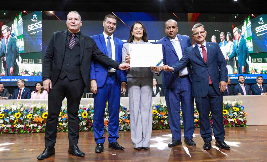 Presidente Nicolau Júnior abre sessão solene e entrega Título de Cidadã Benemérita à vice-governadora Mailza Assis