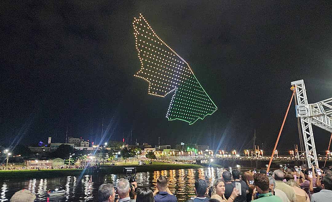 Show Inédito de drones encanta o público de Rio Branco e atrai multidão na Gameleira: "O povo merece assistir esse espetáculo"