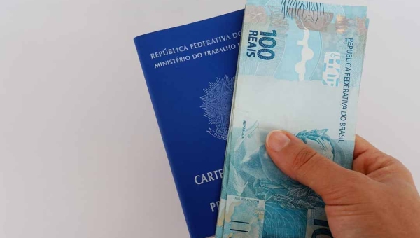 Decreto presidencial fixa salário mínimo em R$ 1.621 a partir de janeiro de 2026; valor diário corresponderá a R$ 54,04