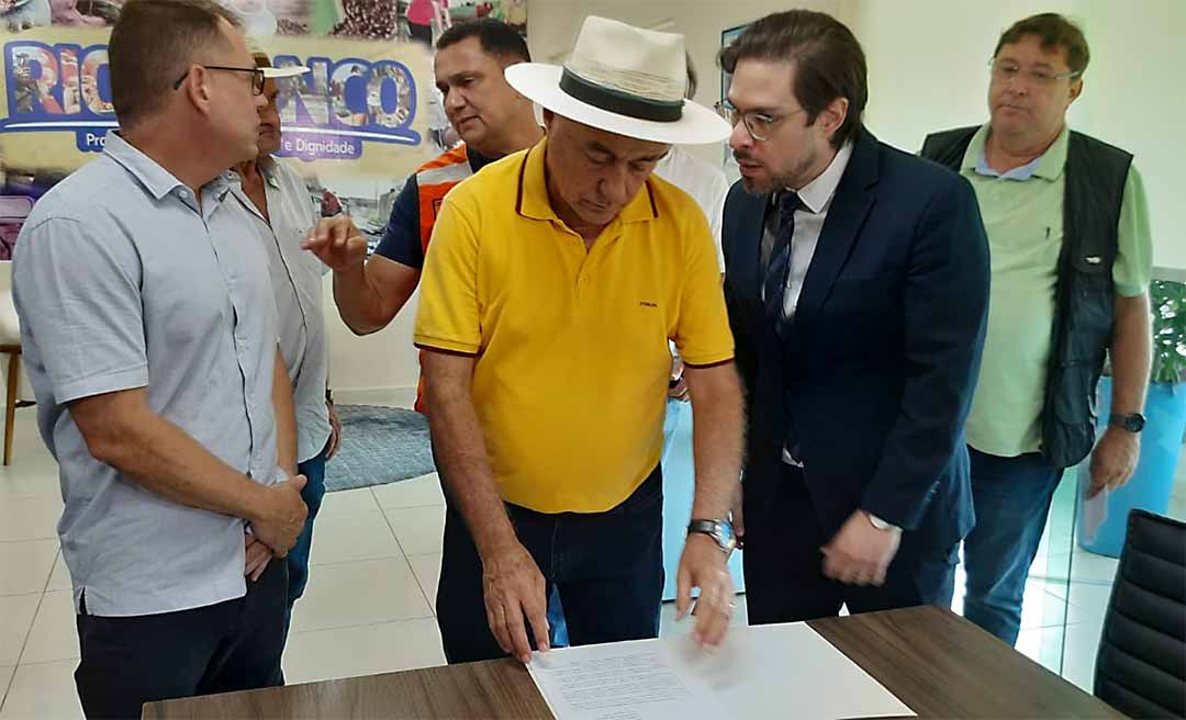 Bocalom decreta situação de emergência na Capital em decorrência da cheia do Rio Acre: "Garantir assistência às famílias e proteger vidas"