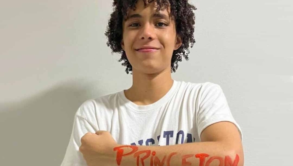 Um acreano na Universidade de Princeton: Jovem de escola pública conquista vaga em instituição de elite nos Estados Unidos
