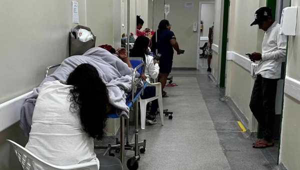 Sindmed-AC visita Huerb, identifica falhas de segurança e outros problemas