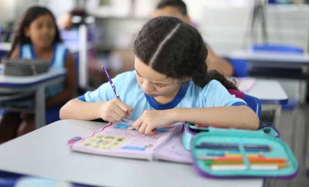 Fundeb deve movimentar R$ 370 bilhões em 2026, com alta de 8,5% para salários e investimentos