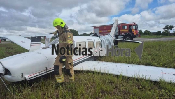Avião de pequeno porte sofre pane e assusta moradores de Tarauacá; aeronave transportava duas pessoas, além do piloto