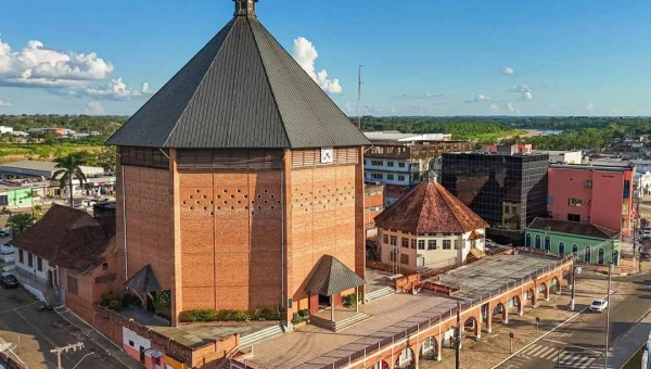 Reajuste do salário mínimo deve pesar mais de R$ 9 milhões nas contas das prefeituras do Acre, alerta a CNM