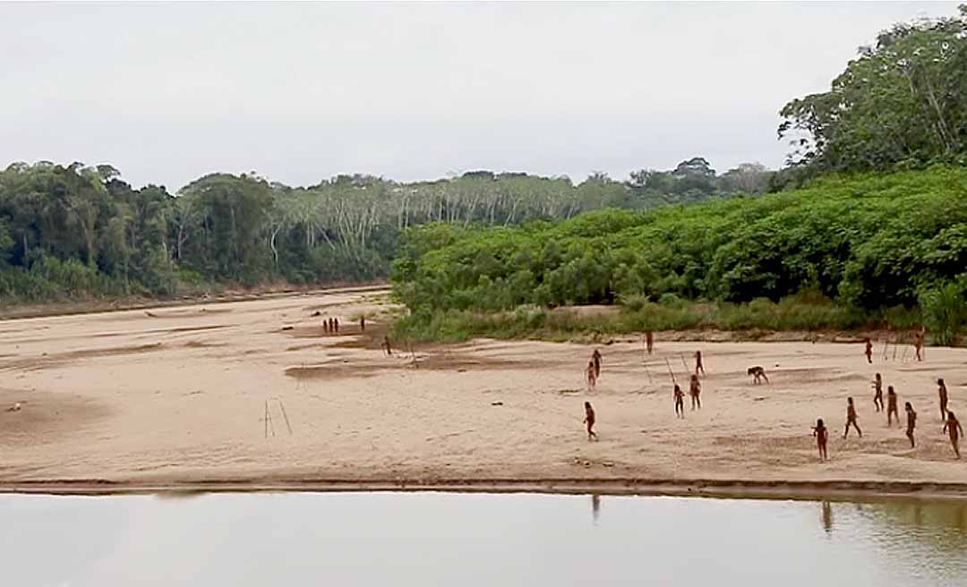Imagens inéditas do Povo Mashco Piro são divulgadas por ambientalista