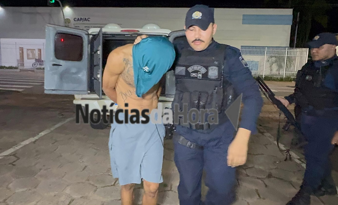 Homem é preso com espingarda calibre 12 após tentativa de fuga no bairro Cidade Nova, em Rio Branco