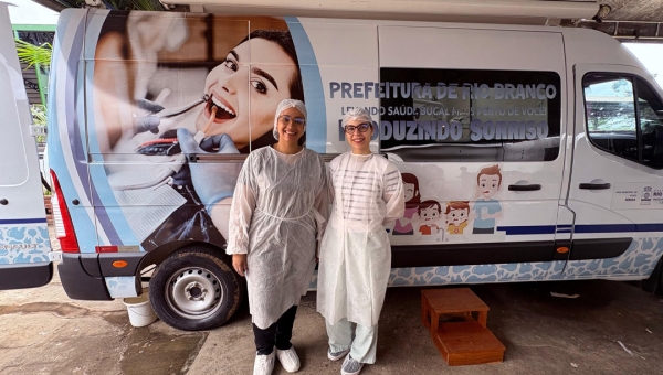 Saúde Municipal leva atendimento odontológico a famílias acolhidas no Parque de Exposições