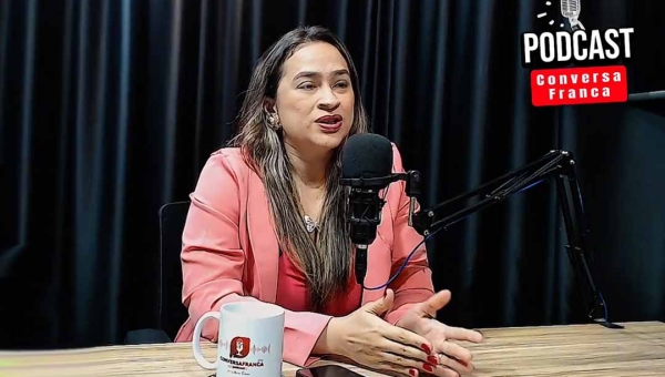 Advogada e ativista animal Vanessa Facundes denuncia omissão do poder público na causa animal durante podcast