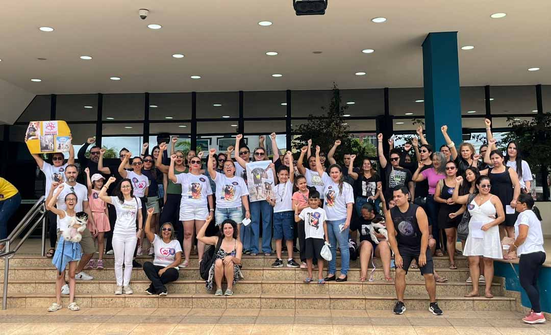 Protesto por morte de cão mobiliza ativistas e pressiona autoridades por punição e políticas de proteção animal em Rio Branco