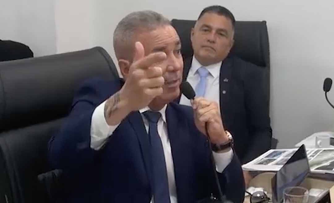 “Gol de placa foi reduzir emendas; parlamentar não devia ter nenhuma”, diz Neném Almeida ao elogiar Bocalom na abertura do ano legislativo