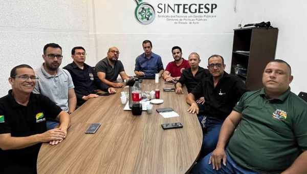 Para pressionar governo do Acre, mais de dez sindicatos e associações vão às ruas após o carnaval por aumento e concessão de auxílios