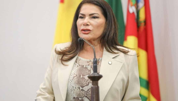 Antonia Sales cobra posicionamento da bancada do Acre em Brasília sobre situação caótica da BR-364