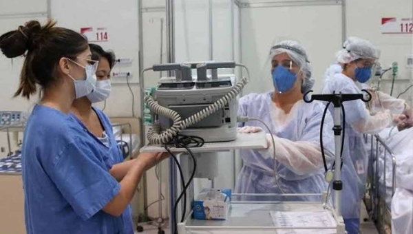 Complemento do piso da enfermagem ultrapassa R$ 800 milhões em todo país e garante reforço para pagamento de profissionais no Acre