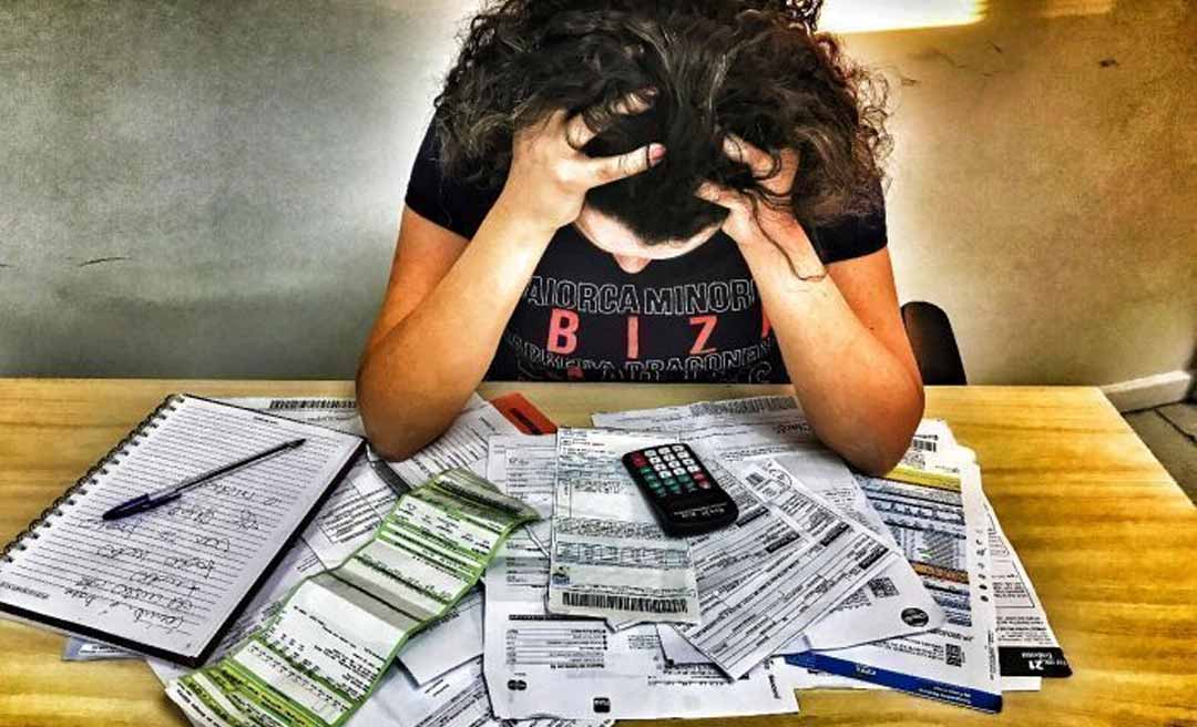 Famílias acreanas iniciam o ano com mais dívidas, segundo pesquisa realizada pela CNC