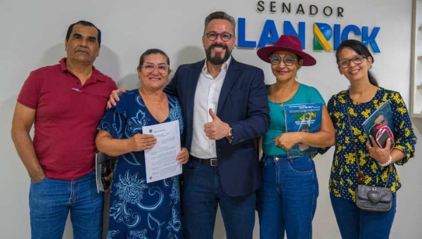 Alan Rick reafirma apoio à aprovação, no Senado, do piso nacional para servidores da educação básica