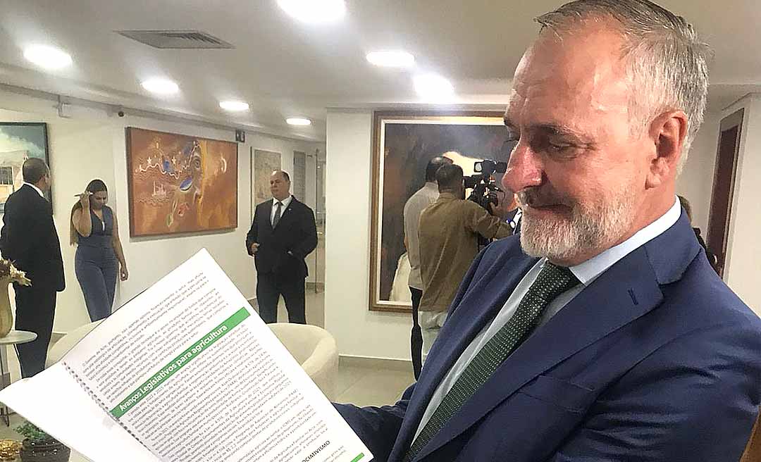 De volta à Aleac, Tchê dá ultimato: “o PDT caminha com a nossa vice-governadora Mailza”