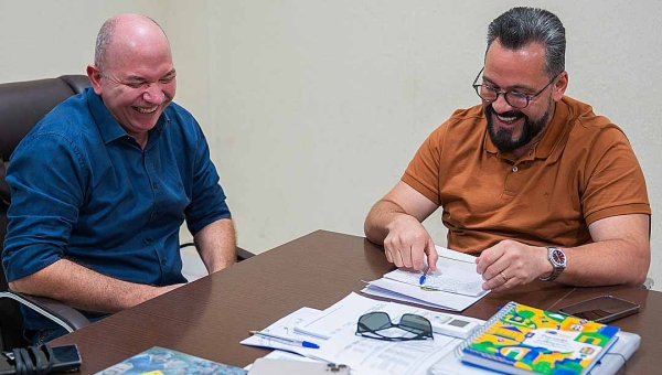 Em Sena, Gerlen reúne vereadores e secretários para receber Alan Rick