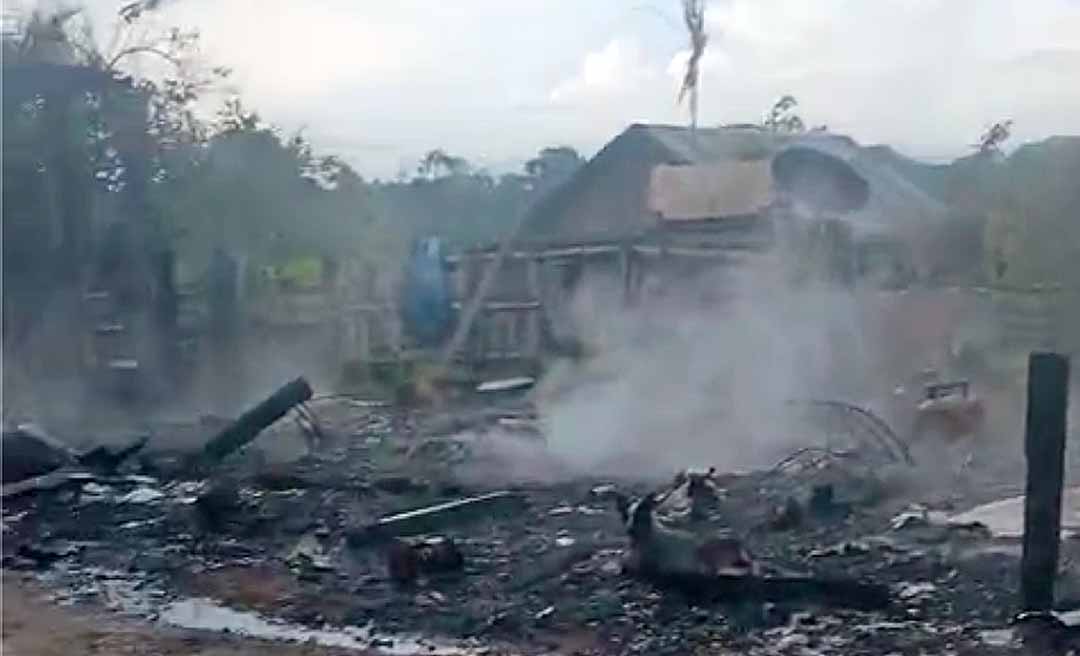 Suspeito de homicídio se entrega à Polícia Civil após três dias escondido em área de mata em Feijó