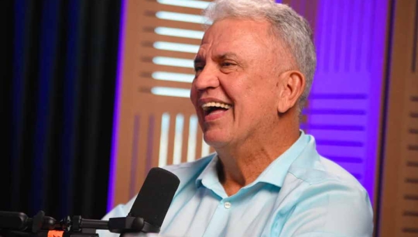 Fã de Amado Batista e tem medo de visagem, Petecão diz que é a favor da liberação da maconha