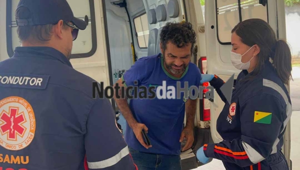 Homem é espancado com ripa após fazer brincadeira com mulher casada em Rio Branco