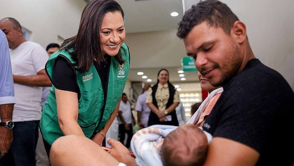 Mailza não concorda com a terceirização do Hospital do Alto Acre e defende a valorização dos profissionais de saúde