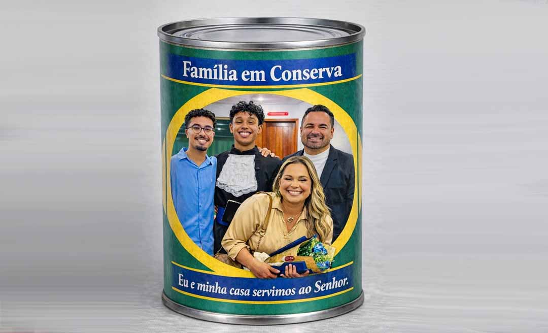Evangélico da Assembleia de Deus, deputado do PL reage a desfile com trend da "família em lata de conserva"