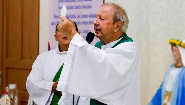 Padre Massimo diz que Quarta-feira de Cinzas chama os cristãos à conversão através da Campanha da Fraternidade