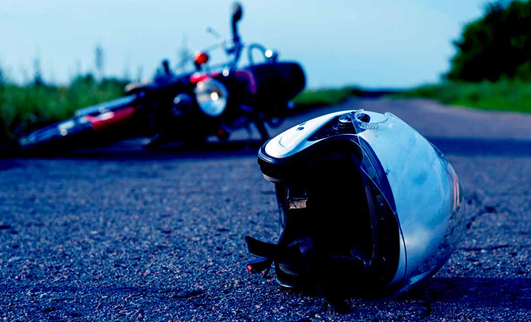 Motociclista deve ser indenizado em R$ 30 mil por acidente ocorrido por falta de sinalização em quebra-molas