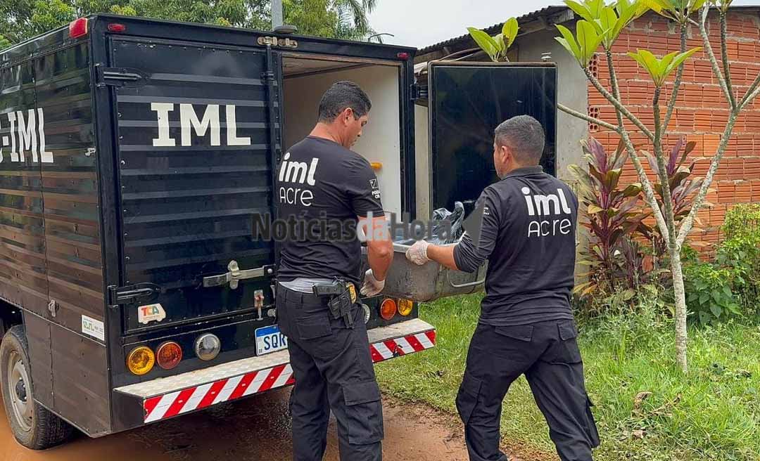 Jovem monitorado é morto a tiros dentro de casa após criminosos fazerem a mãe refém em Rio Branco