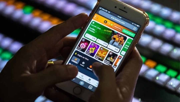 SUS passa a oferecer teleatendimento para dependência de jogos e aposta e amplia acesso de acreanos ao cuidado em saúde mental