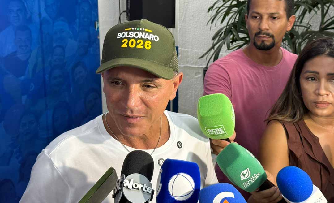Com boné “Bolsonaro 2026”, Bittar chega ao PP e diz que aliança entre partido de Gladson e PL é a mesma que derrotou a esquerda no Acre