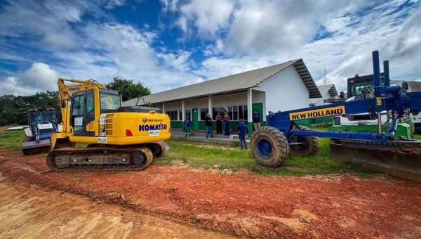 Obras do estande de tiro do Cieps avançam com trabalho do  Departamento de Estradas de Rodagem do Acre