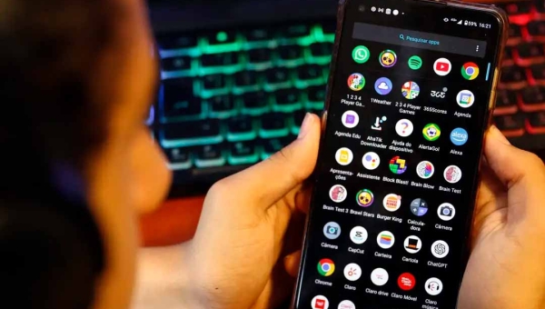 AGU pede que PF investigue usuários que publicaram vídeos misóginos