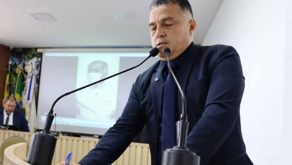 Por unanimidade, vereadores derrubam veto do Executivo e aprovam PL de Eber Machado para merenda escolar inclusiva