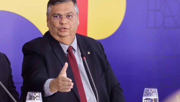 Moraes autoriza buscas da PF contra blogueiro acusado de perseguir Flávio Dino