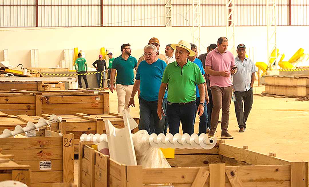 Prefeitura de Rio Branco inicia instalação de equipamentos da indústria de processamento de grãos da agricultura familiar