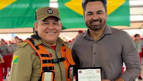 Arlenilson Cunha é homenageado pelo Colégio Militar Dom Pedro II e reafirma parceria com a instituição