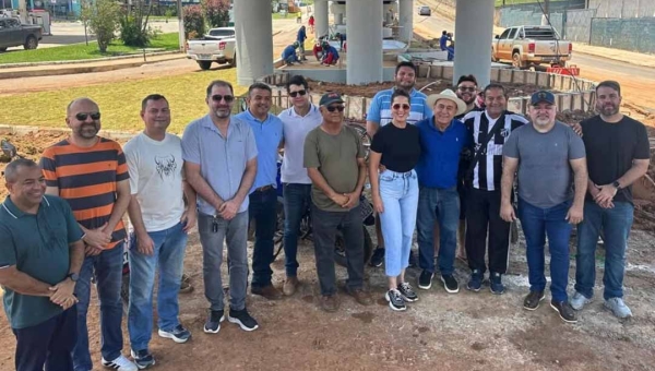 Prefeito Bocalom em modo "cowboy urbano" no Mamédio Bittar