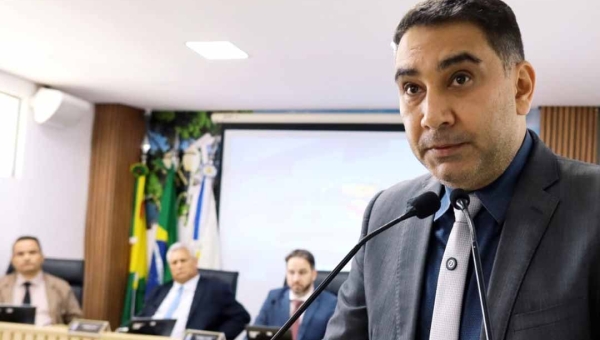 “Estamos garantindo espaço e renda para mulheres empreendedoras”, diz Samir Bestene ao apresentar projeto na Câmara de Rio Branco