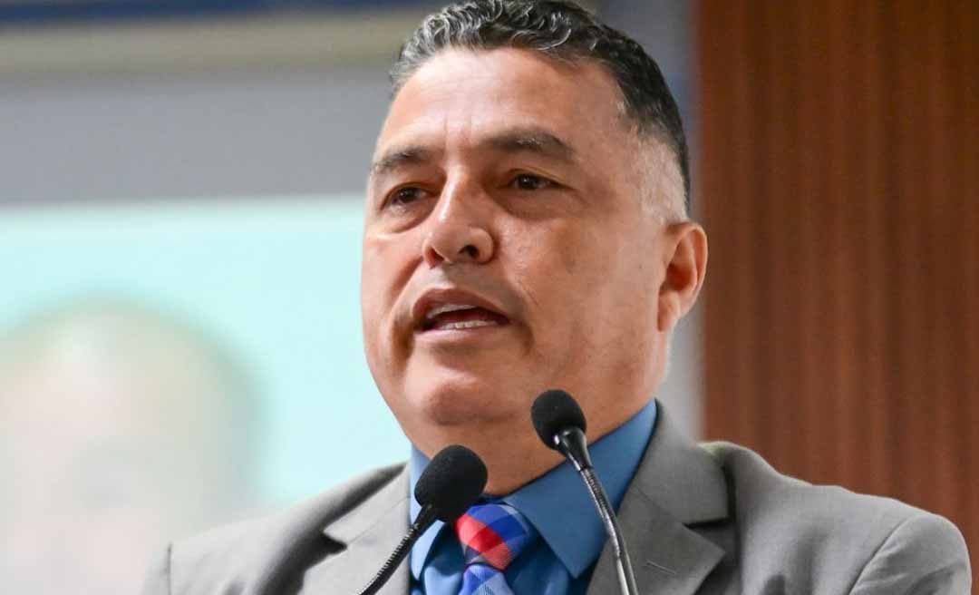 “Essa licitação do transporte público de Rio Branco é um escândalo anunciado”, diz Eber Machado