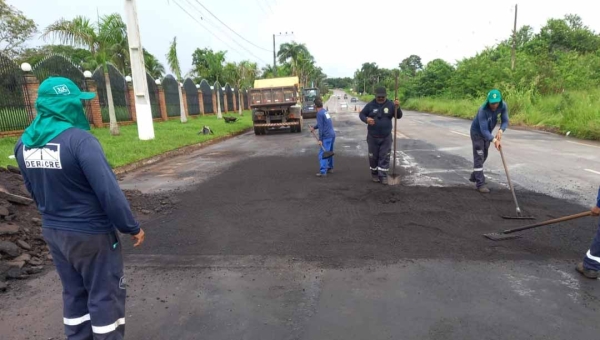 Equipes do Deracre mantém frentes de manutenção nas rodovias estaduais AC-040 e AC-090