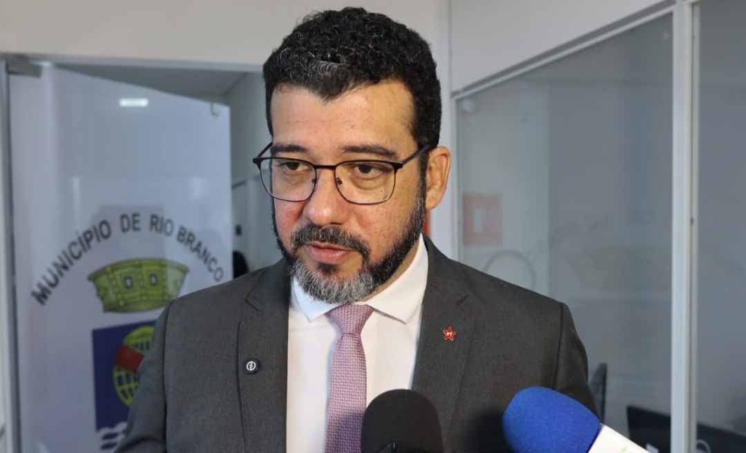 “Ricco presta péssimo serviço, é cara e coloca vidas em risco”, dispara André Kamai na Câmara de Rio Branco