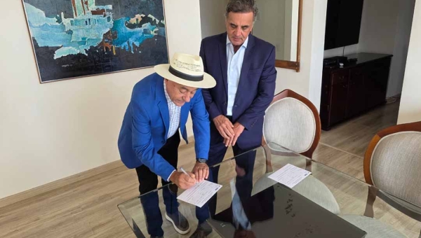 Bocalom retorna ao PSDB e tem filiação abonada por Aécio Neves: “Vamos fazer história”