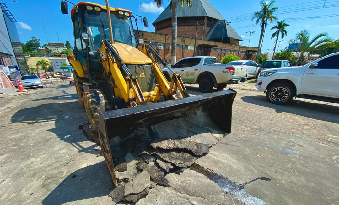 Prefeitura de Cruzeiro do Sul usa 32 toneladas de asfalto nesta terça-feira na operação tapa-buracos