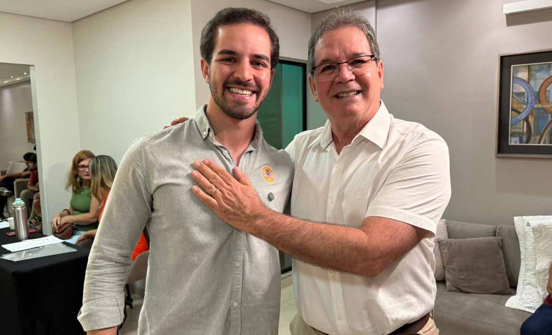 Com a presença de seu pai, Tião Viana, Virgílio Viana se filia ao PV: “Uma aproximação muito natural”