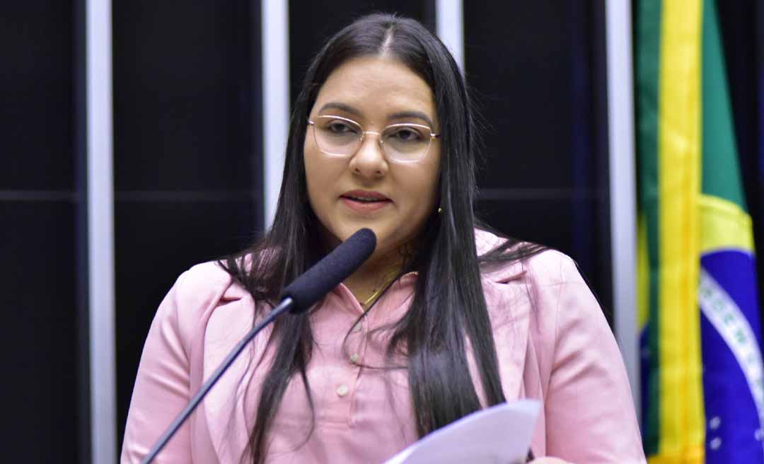 Meire Serafim diverge do próprio partido e vota para enterrar CPMI do INSS que investiga roubo a aposentados