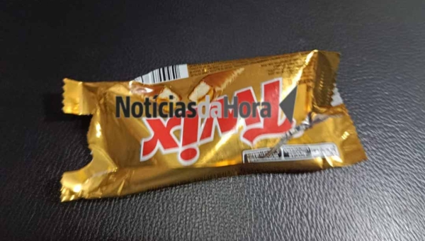 Criança de 6 anos é conduzida à delegacia após consumir chocolate e caso provoca indignação em Rio Branco