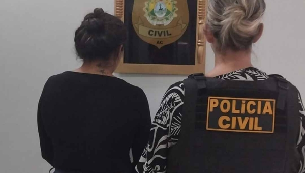 Mulher é presa por uso de documento falso ao tentar autorização para visita em presídio de Rio Branco