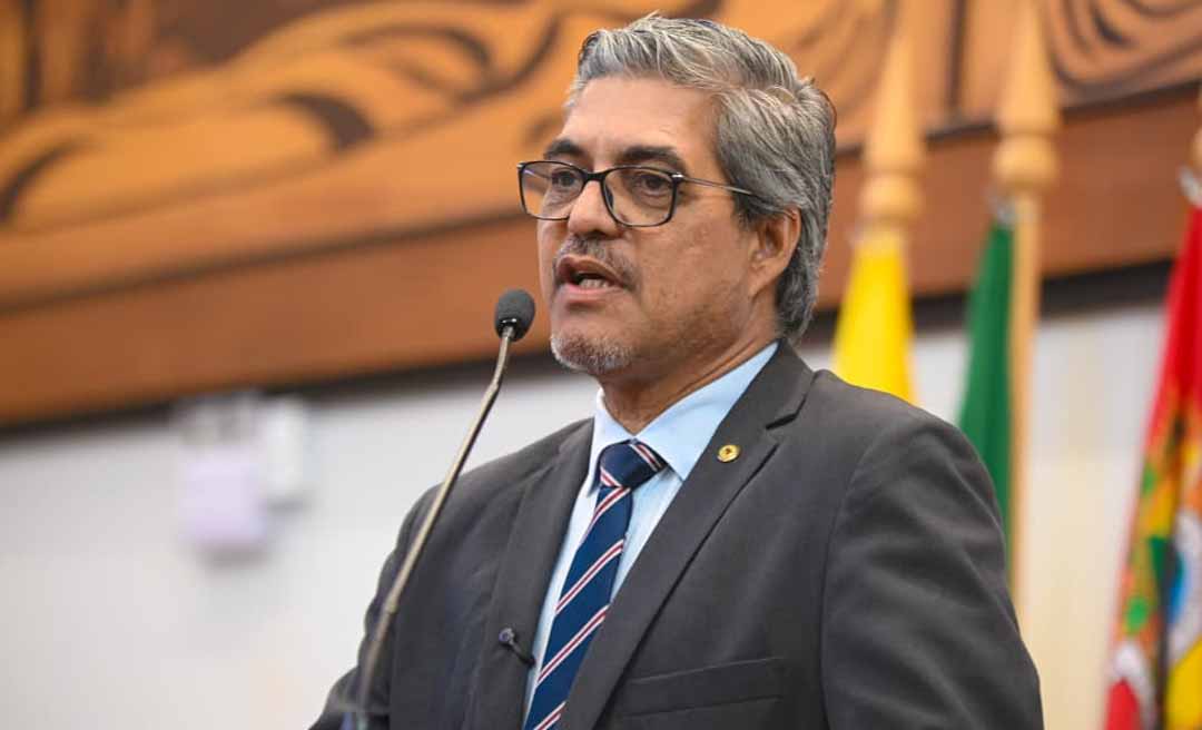 Edvaldo Magalhães diz que vácuo no comando da Secretaria de Saúde pode custar vidas e reforça: “não pode esperar”